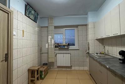 Apartament cu 3 camere decomandat în Apărătorii Patriei - 5