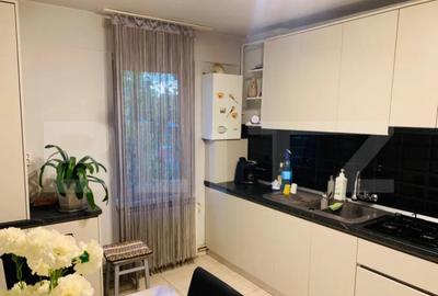 Apartament cu 3 camere decomandat, mobilat în Central