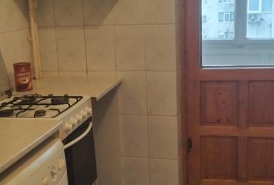 Inchiriez apartament 2 camere - 3