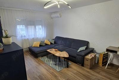 Apartament cu 3 camere decomandat în Rogerius