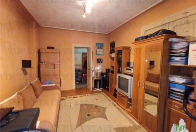 Vila cu aspect de conac in centrul Ploiestiului, ideala pentru locuinta, birou s - 9