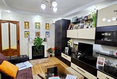 Apartament cu 3 camere decomandat în Mărăței