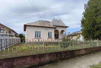 Casă cu 4 camere cu Teren 2424 Mp în Coteana - 3