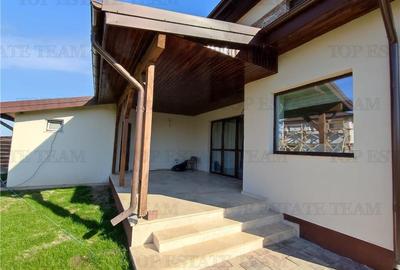 Casă individuală cu 5 camere cu Teren 530 Mp în Odăi - 2