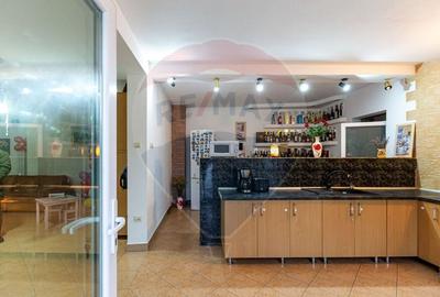 Vila, pretabila pentru PENSIUNE, de vanzare, Hemeiuș, Bacău - 11