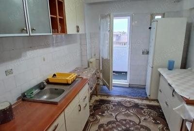 Apartament cu 3 camere decomandat în Craiovei - 9