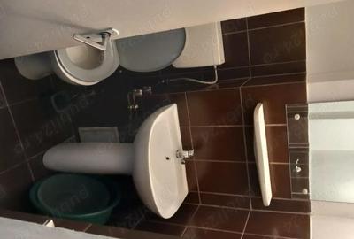 Apartament cu 3 camere decomandat în Central - 1