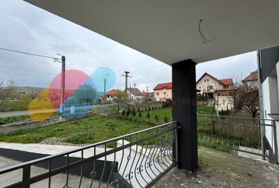 Duplex cu 4 camere cu Canalizare în Copăceni - 6