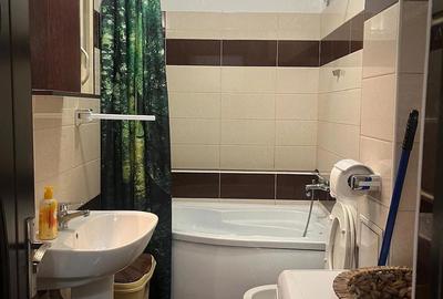 Apartament cu 2 camere nedecomandat în Central