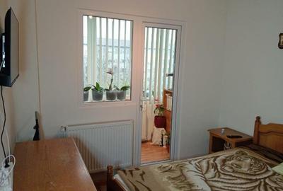 360 Grade Imobiliare oferă spre vânzare un apartament cu 3 camere în zona Dacia - 3