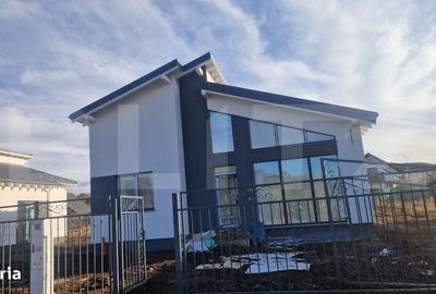 Casă cu 3 camere în Central