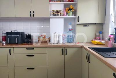 Apartament renovat 66 mp 3 camere 2 bai balcon pivnita Cisnadie - 3