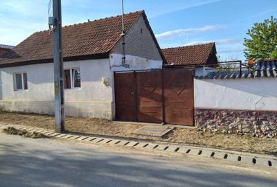 Casă cu 4 camere în Finiș - 2