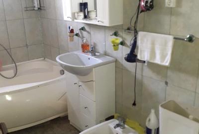 Apartament 3 camere decomandate cu vedere deosebita, etaj 8, Micro 21 - 3