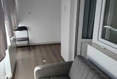 Garsonieră decomandată în Micro 14 - 5