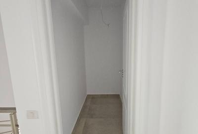 Apartament cu 3 camere decomandat în 13 Septembrie - 15