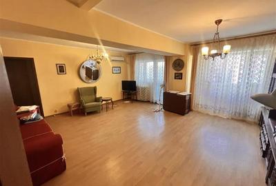 Apartament cu 4 camere semidecomandat, mobilat în Berceni - 1