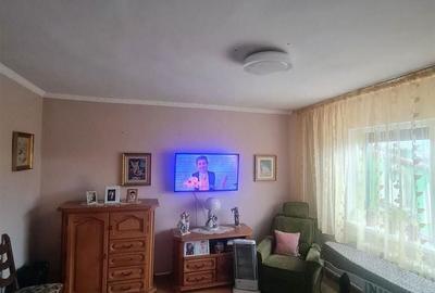 Casă cu 6 camere cu Teren 250 Mp în Oncea