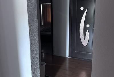 Apartament cu 4 camere decomandat în Central - 2