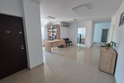 Spatiu central birouri, cabinete - 2