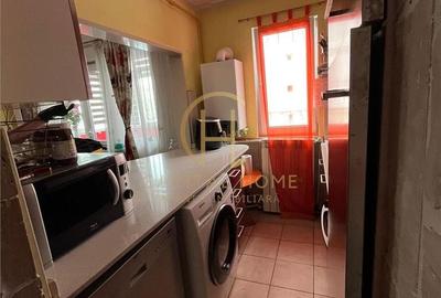 Apartament cu 4 camere semidecomandat, mobilat în Granit - 17
