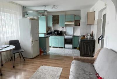 Apartament cu 2 camere semidecomandat în Casa de Cultură