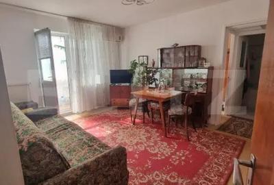 Apartament cu 2 camere decomandat în Tractorul - 8