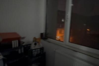 Apartament cu 3 camere semidecomandat, mobilat în Micro 17 - 3