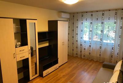 Proprietar! Apartament 2 camere, etajul 1, Zona Lipovei, negociabil. - 1