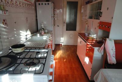 Apartament cu 3 camere decomandat în Aurel Vlaicu - 11