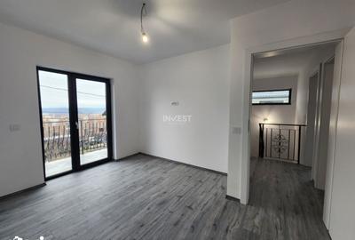 Casă cu 4 camere cu Teren 250 Mp în Miroslava - 1