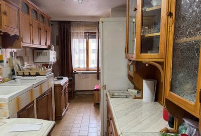 Apartament cu 4 camere decomandat în Central - 4