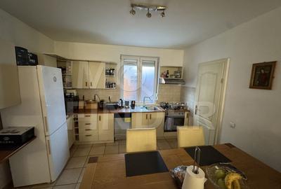 Apartament cu 3 camere semidecomandat, mobilat în Andrei Mureșanu - 3