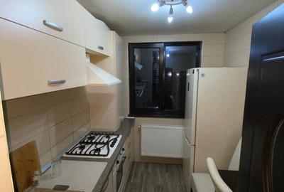 Apartament cu 3 camere semidecomandat în Central - 3