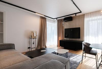 Apartament cu 3 camere semidecomandat în Floreasca