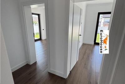 Casă cu 4 camere cu Teren 500 Mp în Central - 1