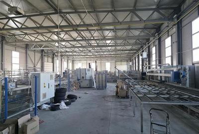Spațiu industrial, de 1,950 mp, în Central - 18