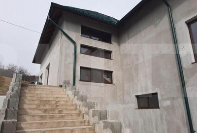 De vanzare casa individuala,135 mp utili, 1553 mp teren - 4