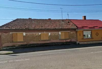 Casa si teren de vanzare - 1