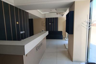 Spațiu comercial, de 326 mp, în Central - 6