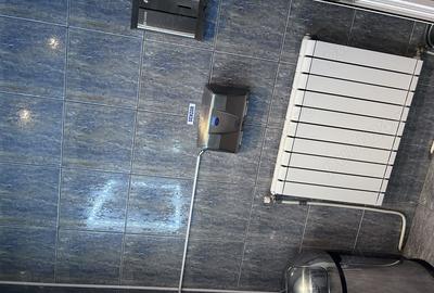 Spațiu comercial, de 98 mp, în Central - 4