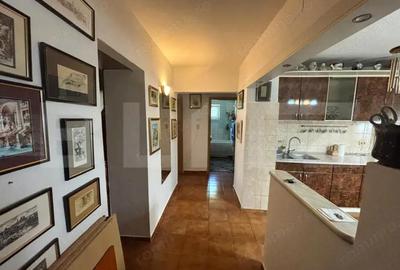 Apartament de vanzare, 3 camere decomandat, Su= 68,70mp, Et. P/4, zona Girocului