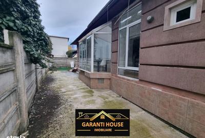 Casă cu 4 camere cu Teren 50 Mp în Central - 2
