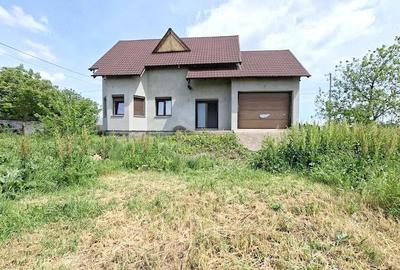Casă cu 5 camere cu Teren 2426 Mp în Matca - 8