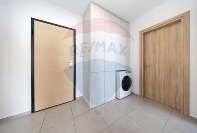 Apartament cu 2 camere decomandat, mobilat în Tractorul - 8