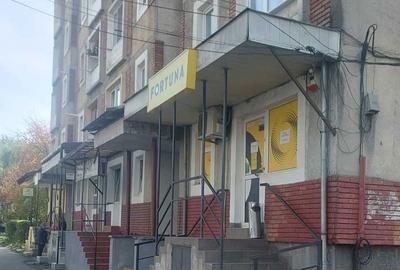 Spațiu comercial, de 26 mp, în Central - 7