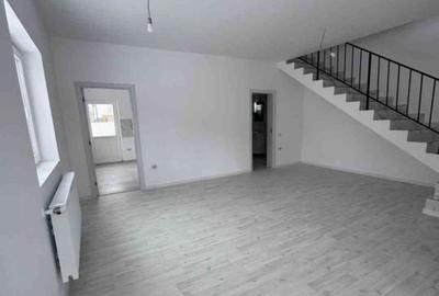 Casă cu 6 camere cu Teren 250 Mp în Central - 2