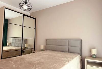 Apartament cu 2 camere semidecomandat, mobilat în Apărătorii Patriei