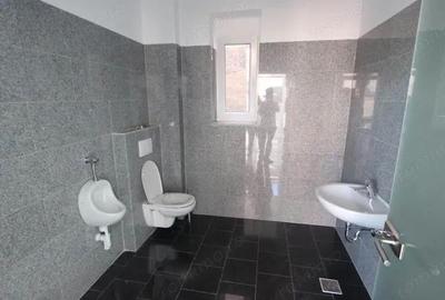 Spațiu comercial, de 110 mp, în Central - 3