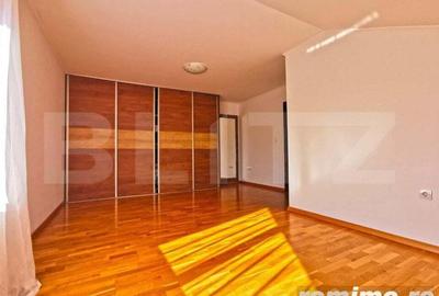 Casă cu 5 camere cu Teren 600 Mp în Central